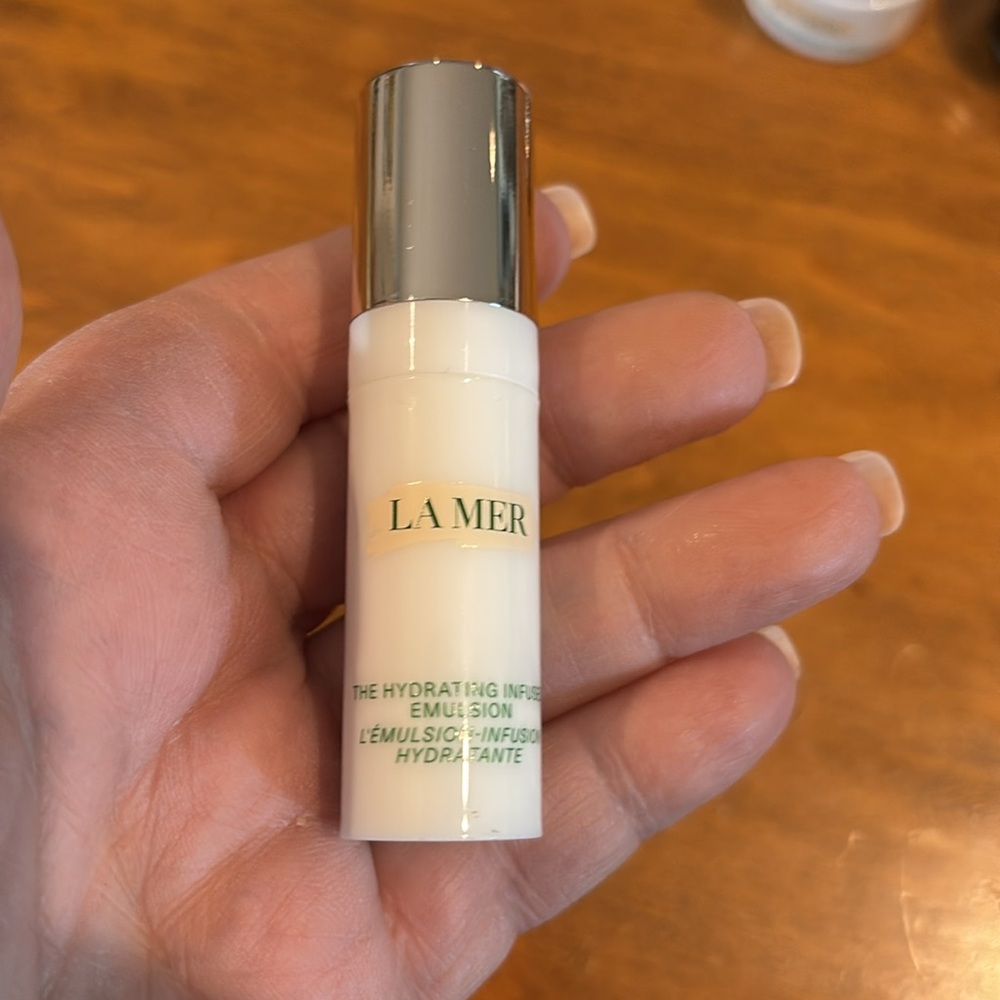 New in case La Mer gift set - Picture 5 of 7